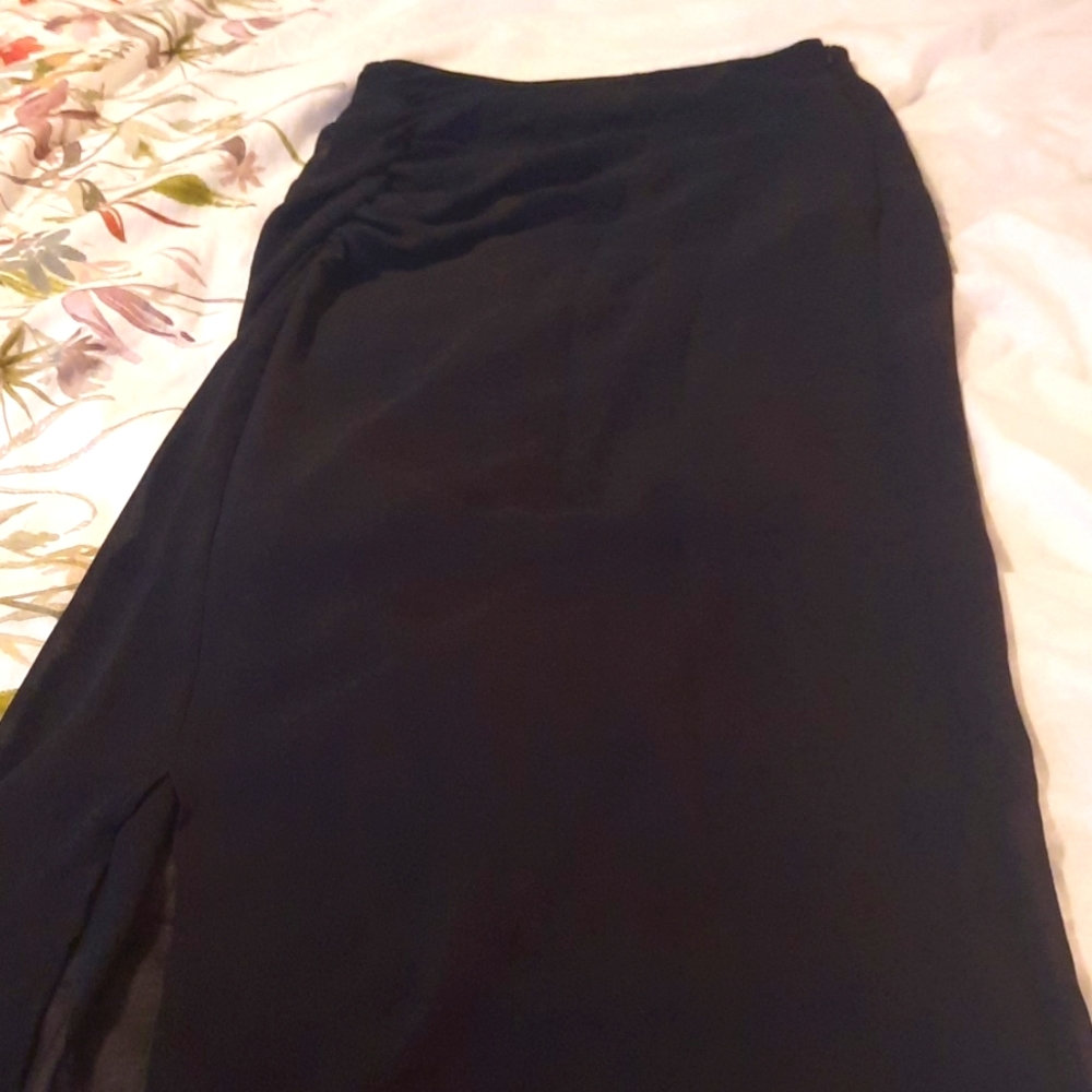 Black dress maxi skirt ruched hip